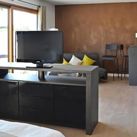 Gites & Tiny Houses Les Hauts De Toulvern Baden Room photo