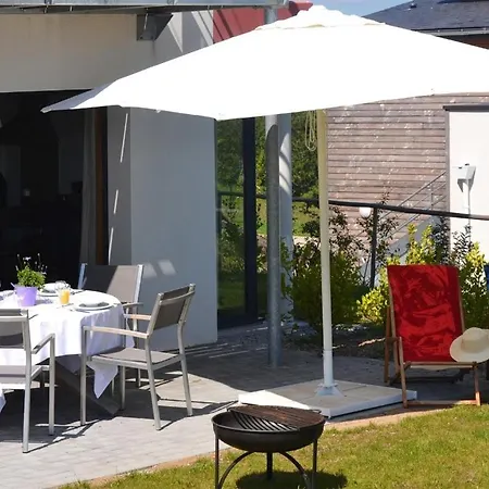 Gites & Tiny Houses Les Hauts De Toulvern Baden Room photo