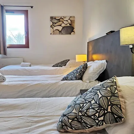 Gites & Tiny Houses Les Hauts De Toulvern Baden Room photo