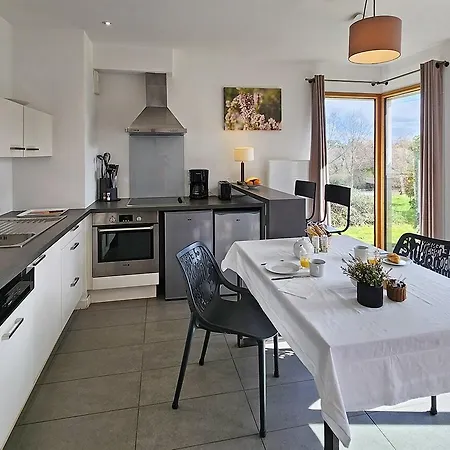 Gites & Tiny Houses Les Hauts De Toulvern Baden Room photo